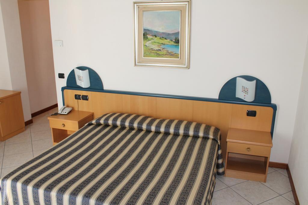 Albergo Villa Eva Costermano Kültér fotó